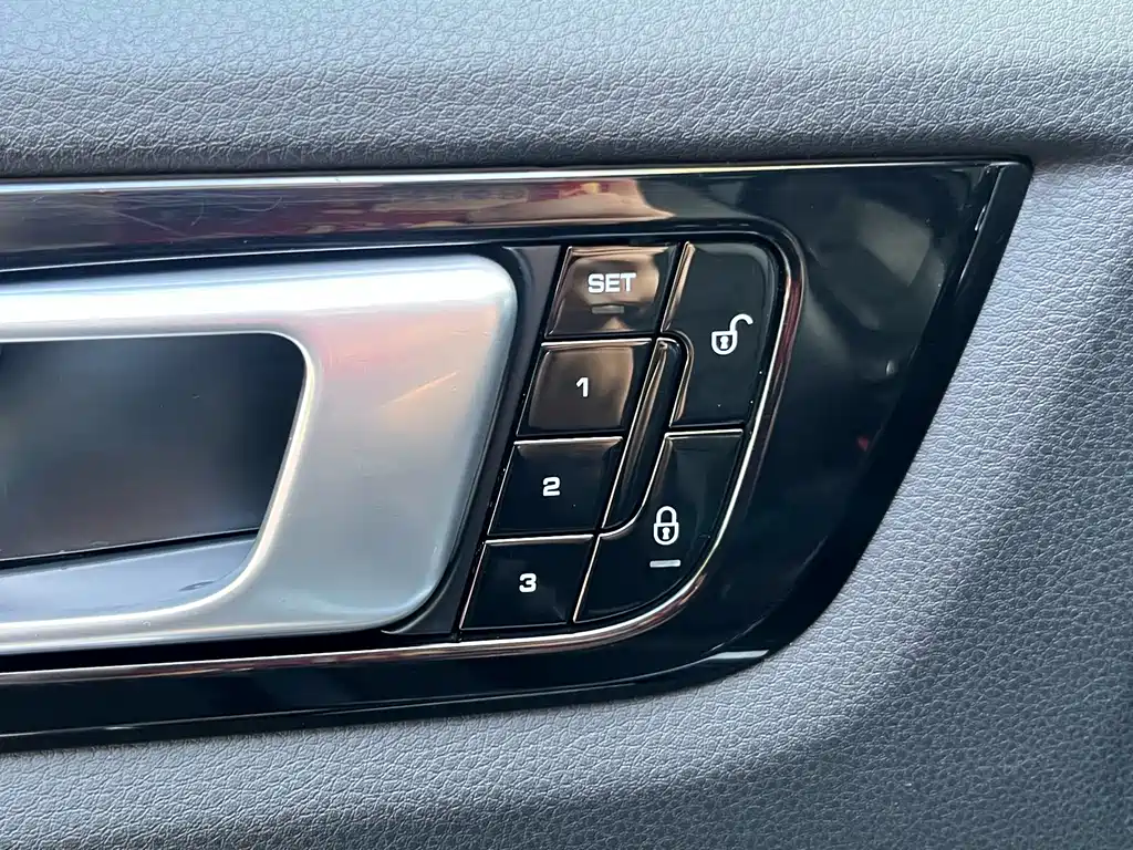 Porsche Cayenne 2018 — фото 19