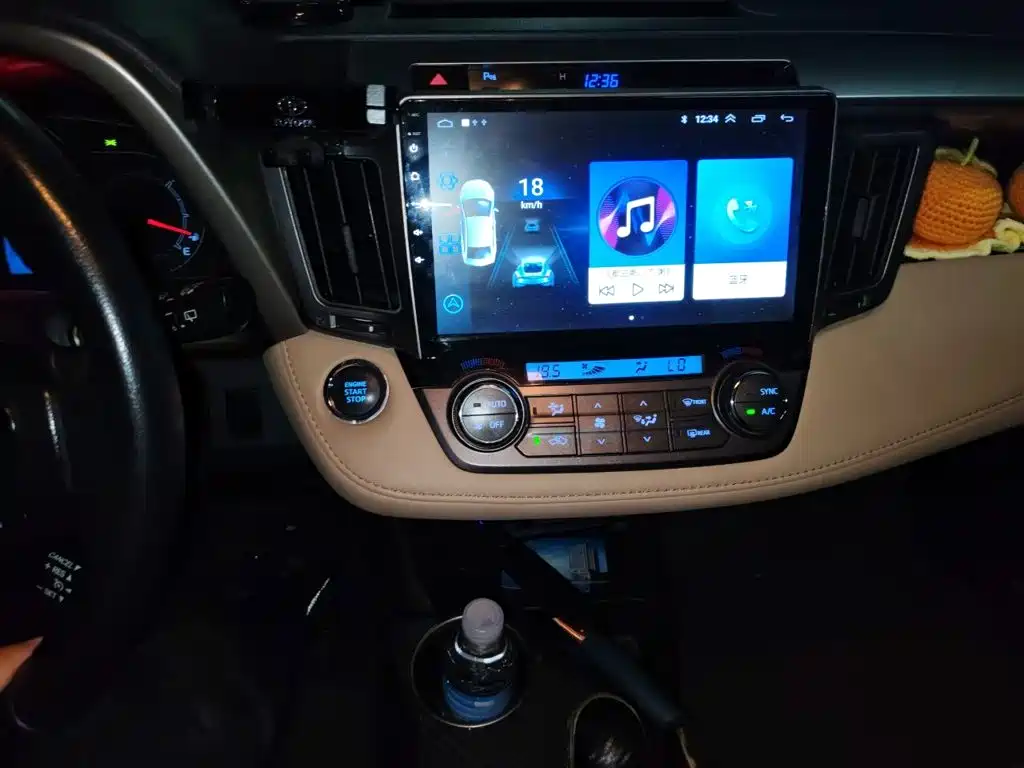 Toyota RAV4 2014 — фото 14