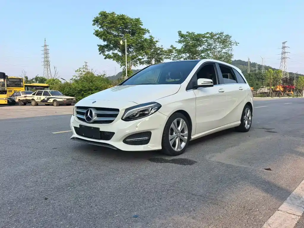Mercedes-Benz B-Class 2016 — фото 1