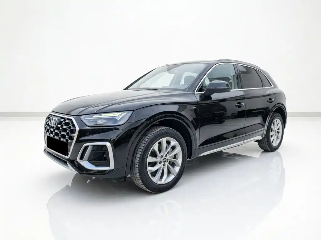 Audi Q5L 2022 — фото 1
