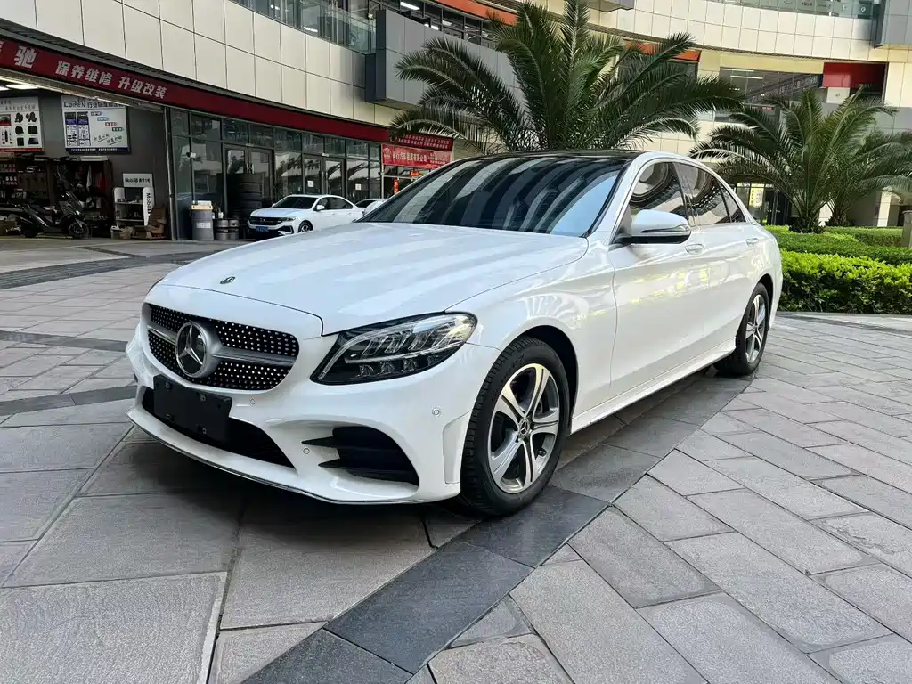 Mercedes-Benz C-Class 2021