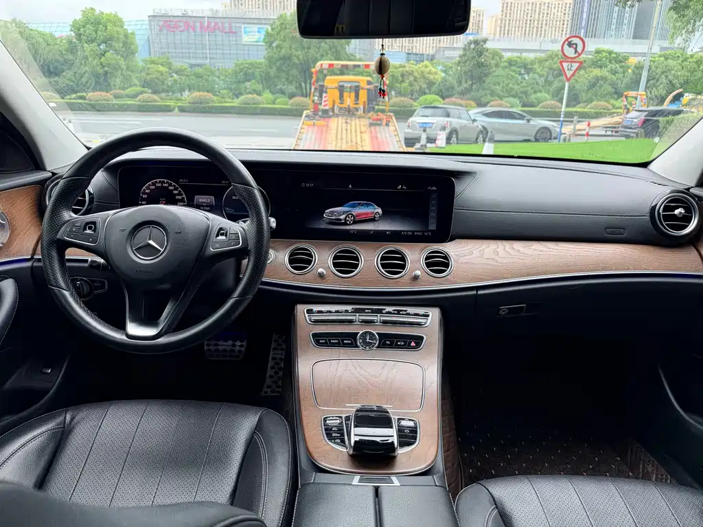 Mercedes-Benz E-Class 2018