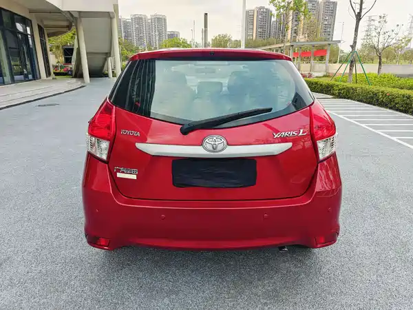 Toyota Yaris L 2014