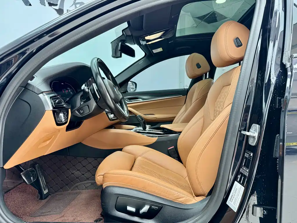BMW 5 Series 2021