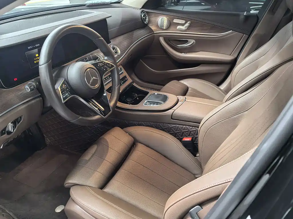 Mercedes-Benz E-Class 2022 — фото 6