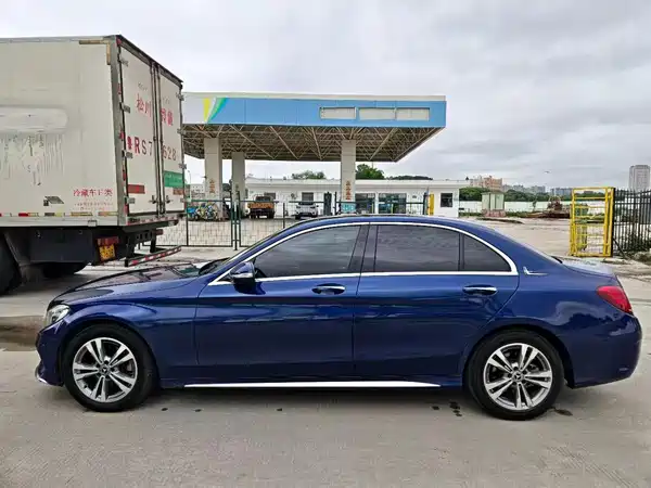 Mercedes-Benz C-Class 2017