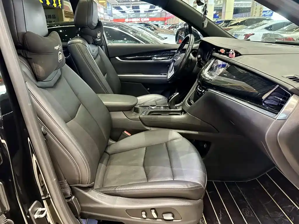 Cadillac XT6 2020 — фото 10