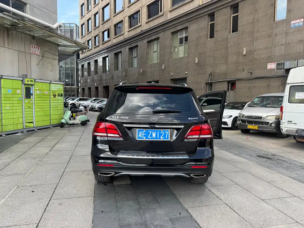 Mercedes-Benz GLE 2016 — фото 17