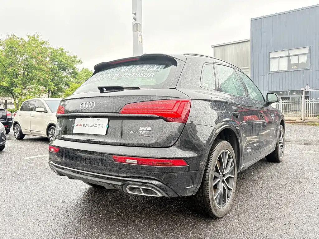 Audi Q5L 2025 — фото 5