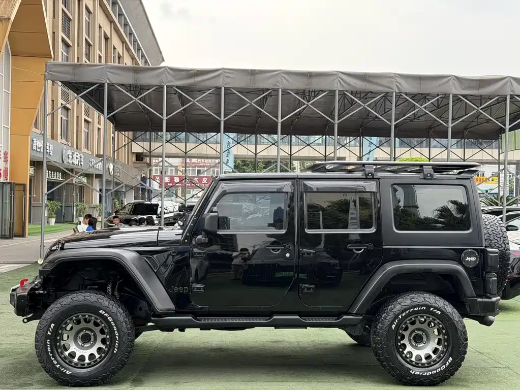 Jeep Wrangler 2013 — фото 3