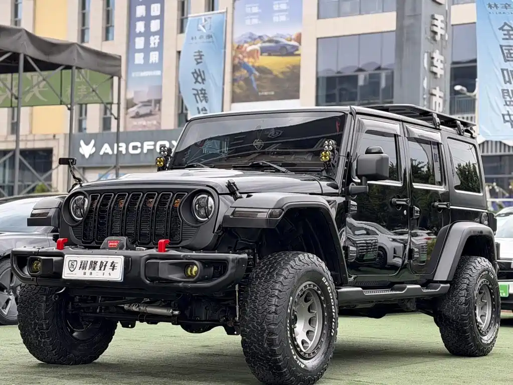 Jeep Wrangler 2013 — фото 1