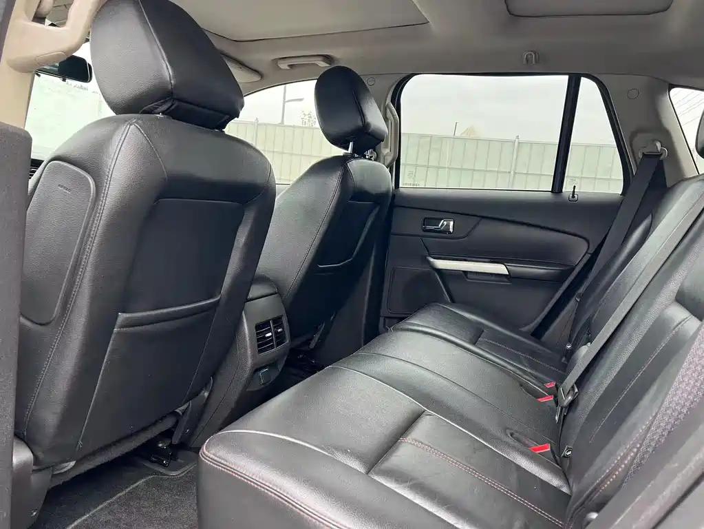 Ford Edge 2015 — фото 10