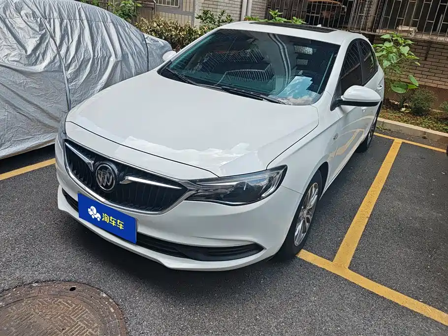 Buick Excelle 2018 — фото 1