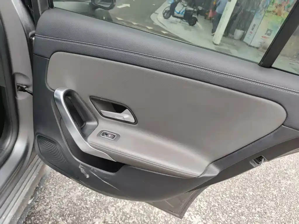 Mercedes-Benz A-Class AMG 2022 — фото 10