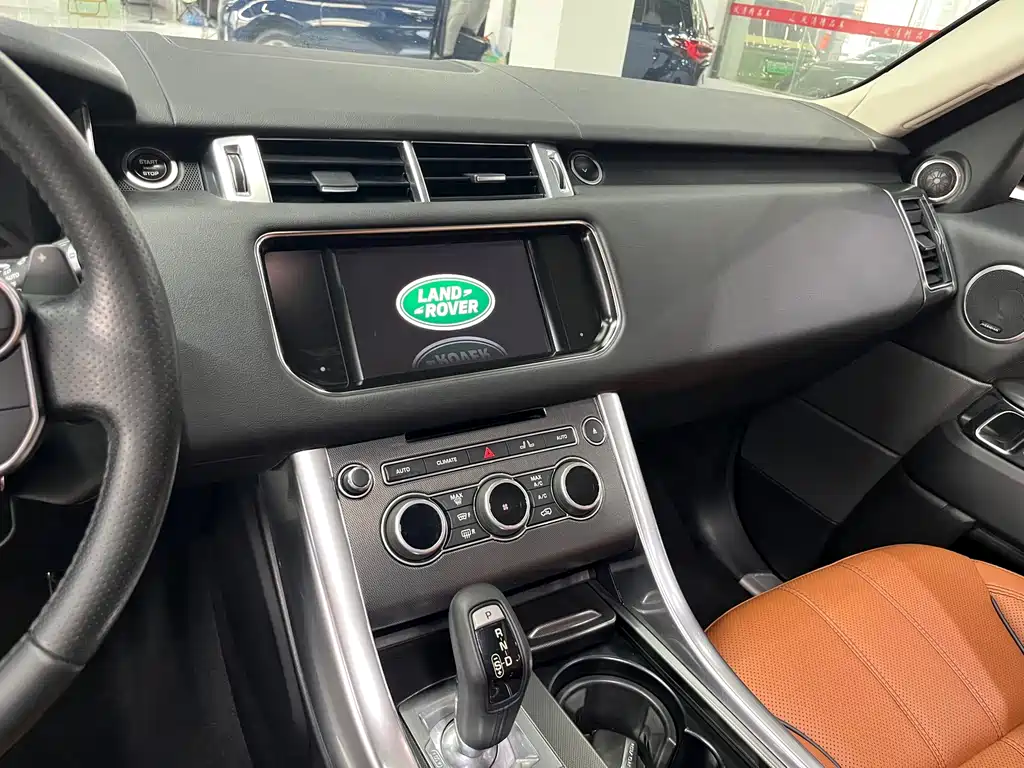 Land Rover Range Rover Sport 2015 — фото 9