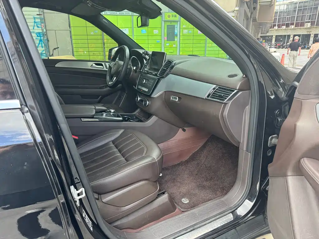 Mercedes-Benz GLE 2016