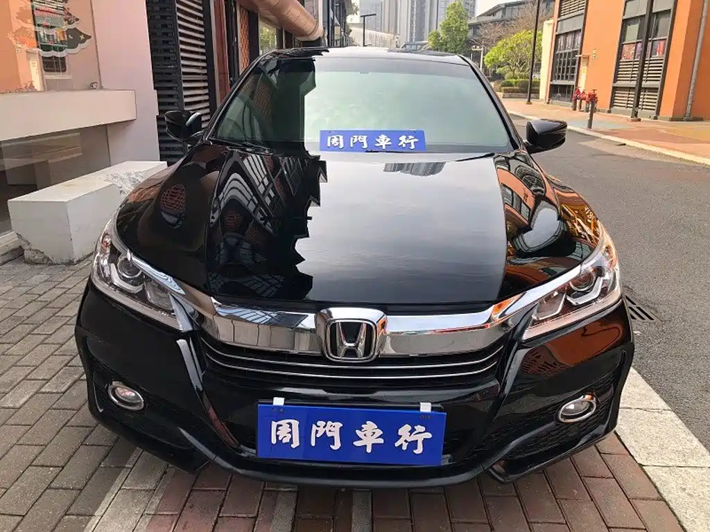Honda Accord 2018 — фото 2