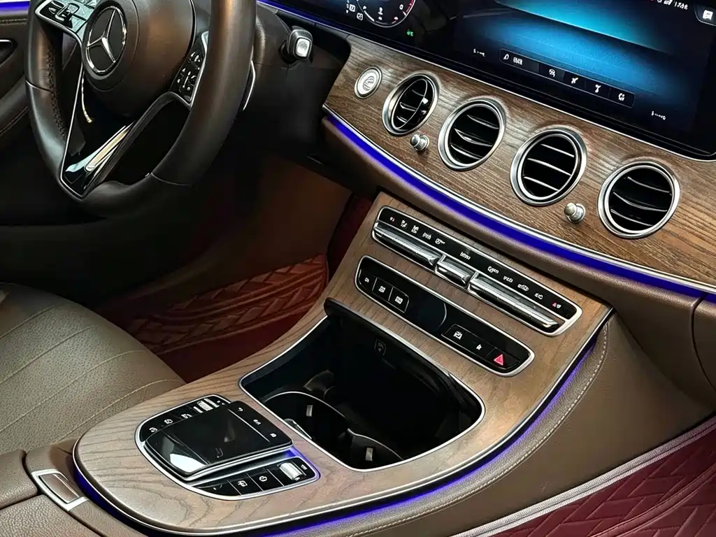 Mercedes-Benz E-Class 2023 — фото 5