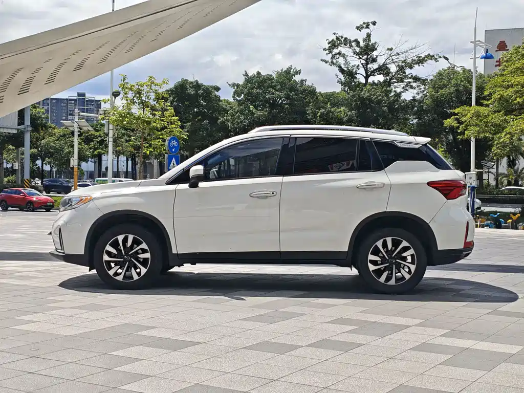 GAC Trumpchi GS4 2018 — фото 9