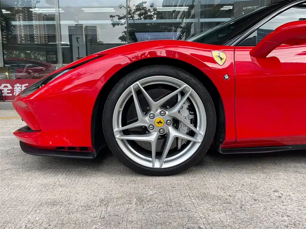 Ferrari F8 2022 — фото 9