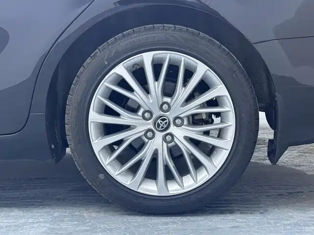 Toyota Camry 2018 — фото 19