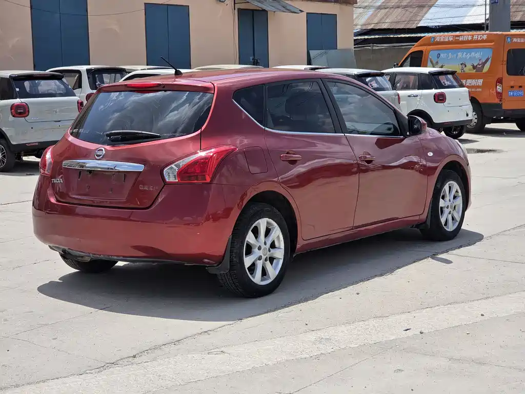 Nissan Tiida 2014