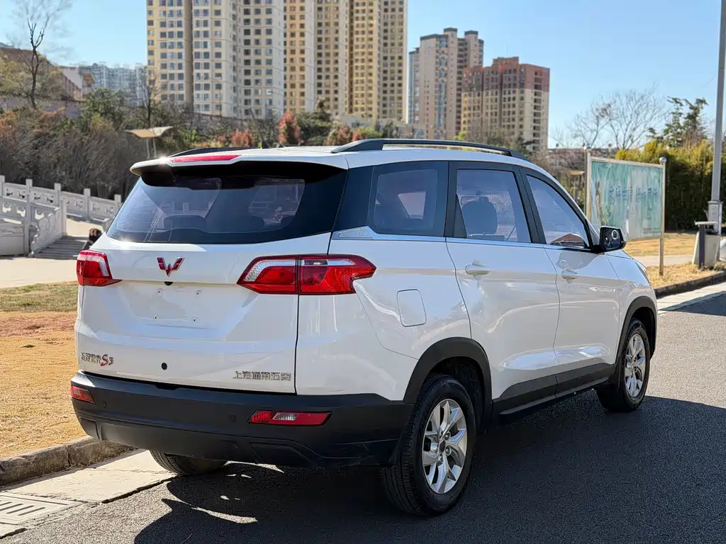 Wuling Hongguang S3 2022 — фото 4