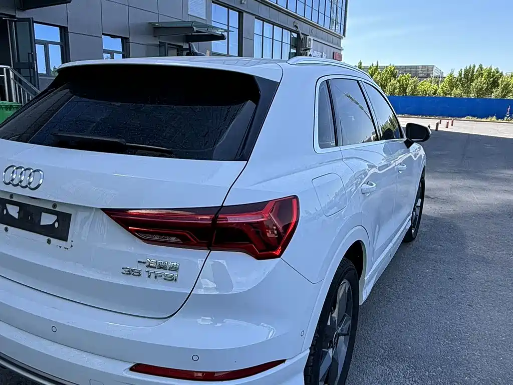 Audi Q3 2022 — фото 11
