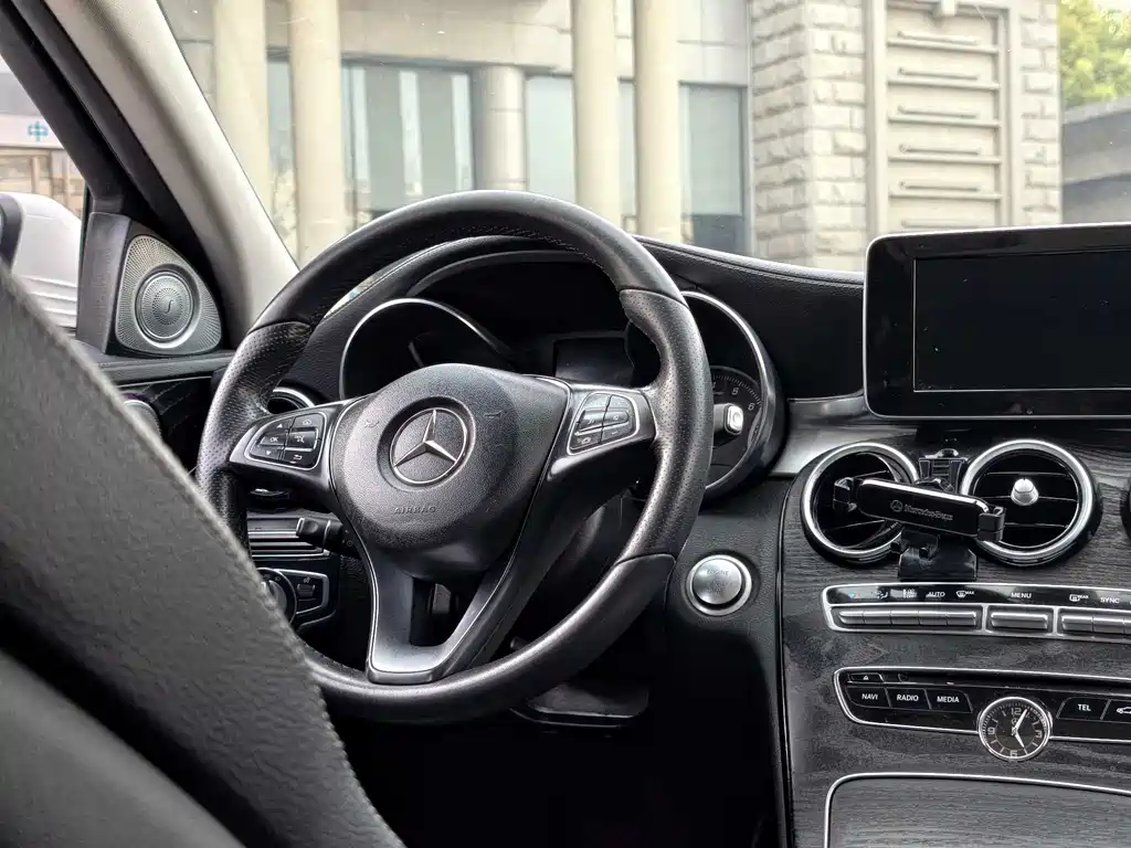 Mercedes-Benz C-Class 2017 — фото 12