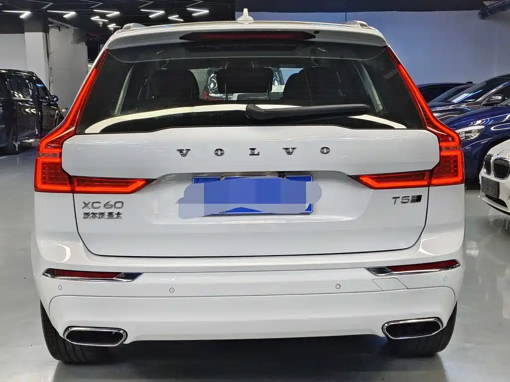Volvo XC60 2020 — фото 14
