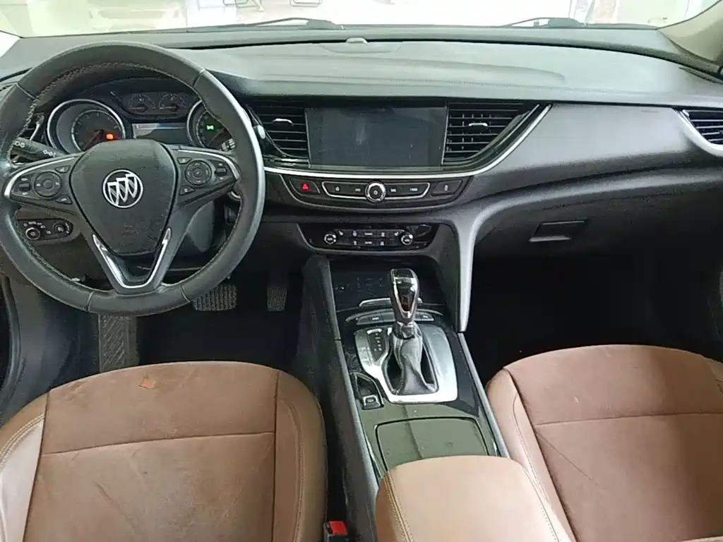 Buick Regal 2019 — фото 10