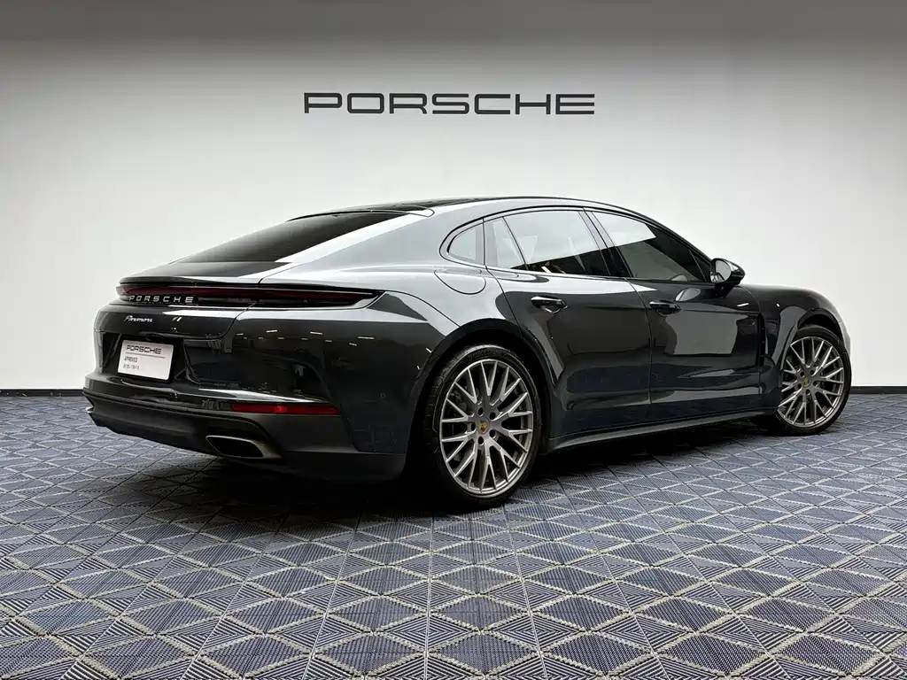 Porsche Panamera 2025 — фото 2