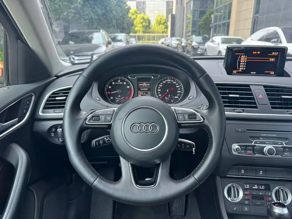 Audi Q3 2013 — фото 19