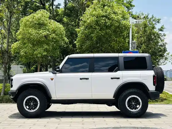 Ford Bronco 2024