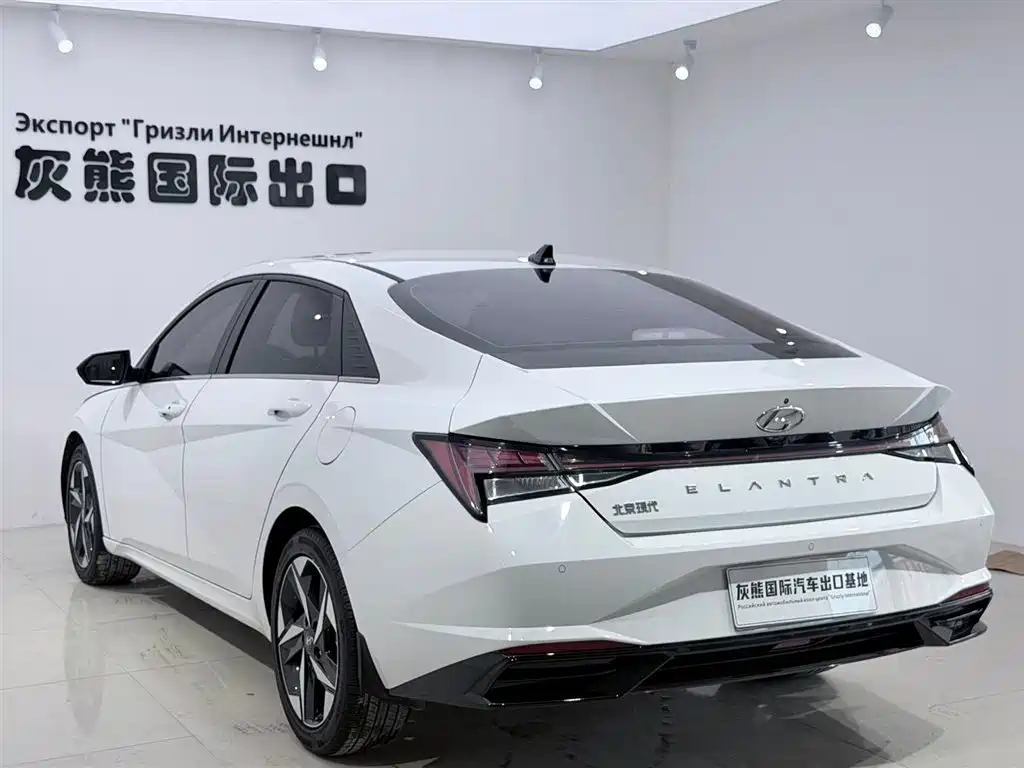 Hyundai Elantra 2021