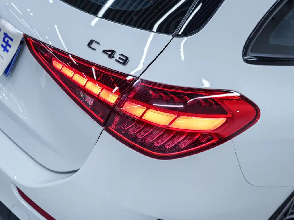 Mercedes-Benz C-Class AMG 2024 — фото 6