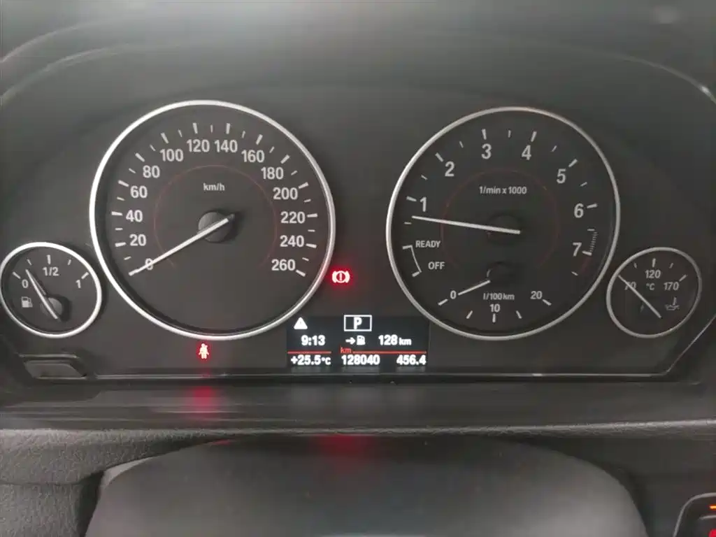 BMW 3 Series 2017 — фото 12