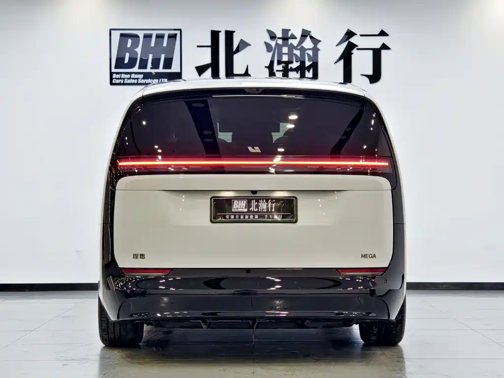 Li Auto Li MEGA 2025