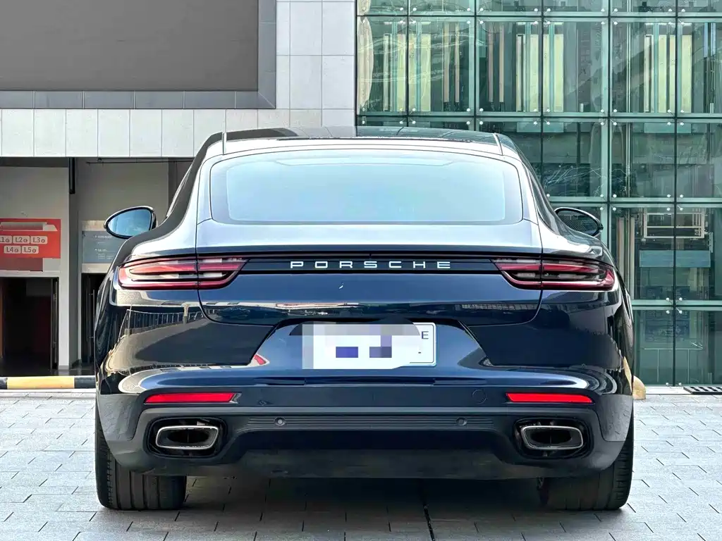 Porsche Panamera 2017 — фото 12