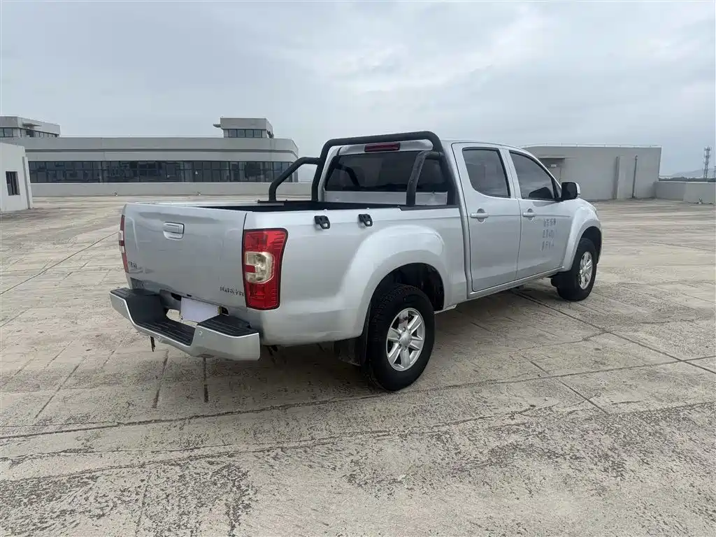 Isuzu RE-MAX 2022