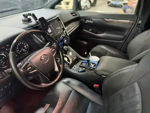 Toyota Vellfire 2020