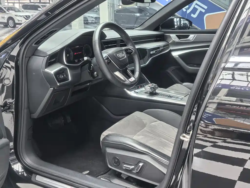 Audi A6L 2023