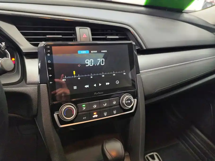 Honda Civic 2017 — фото 13
