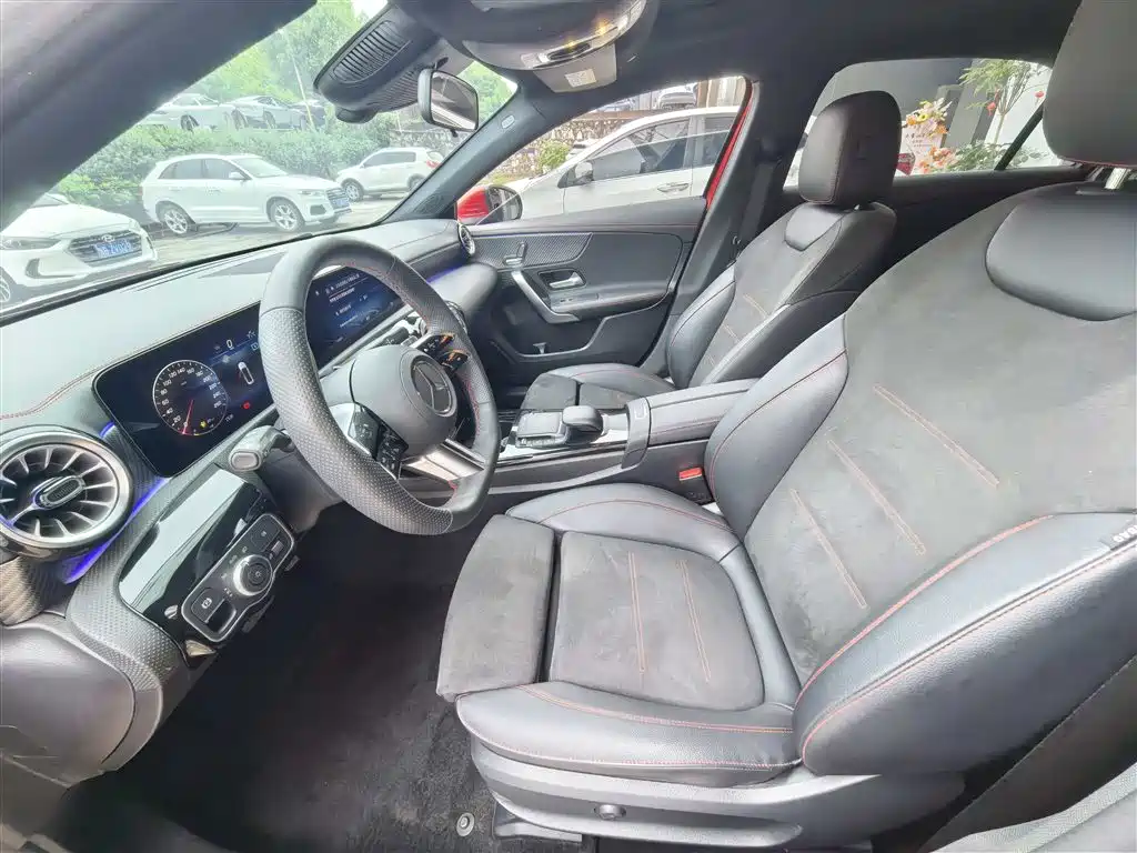 Mercedes-Benz A-Class 2023 — фото 11