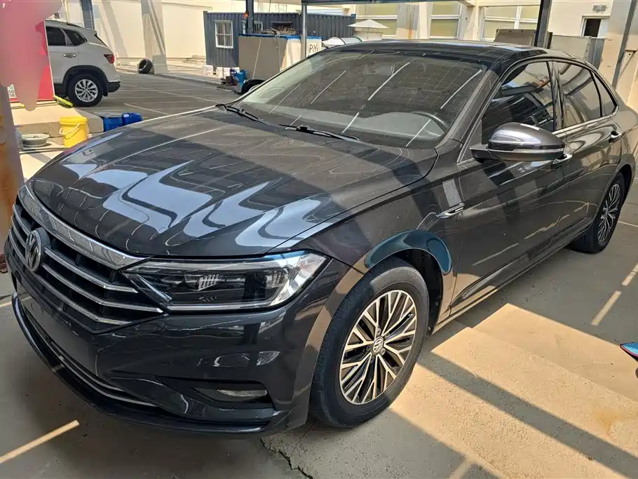 Volkswagen Sagitar 2019