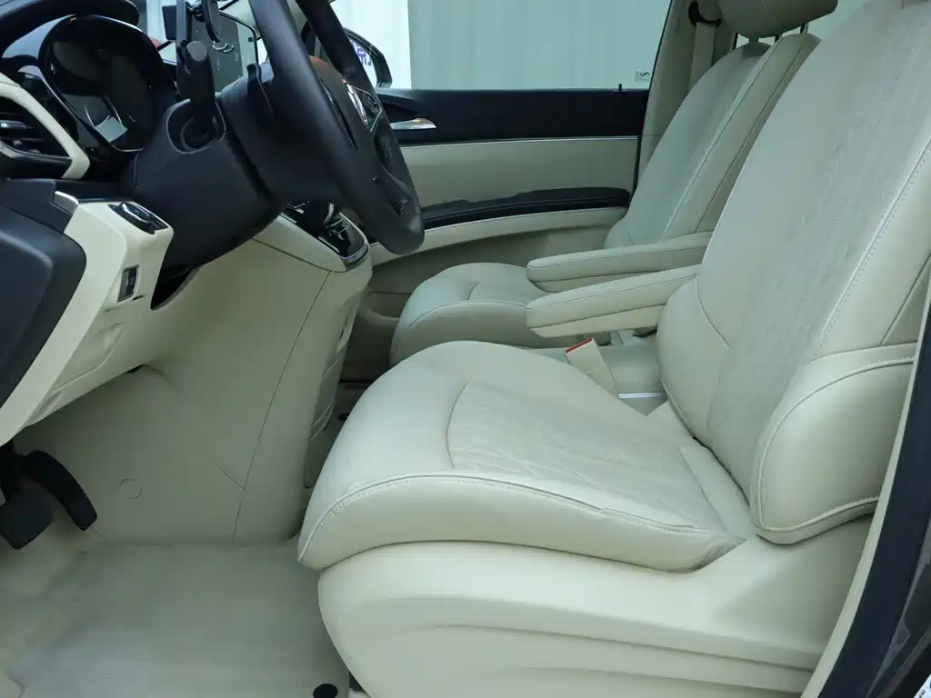 Buick GL8 2023