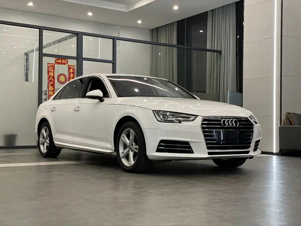 Audi A4L 2017 — фото 3