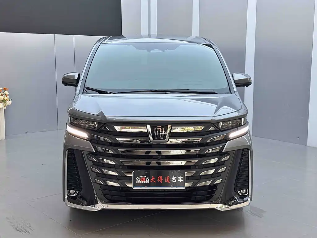 Toyota Vellfire 2024