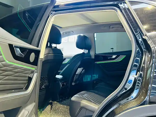 Hongqi HS5 2022