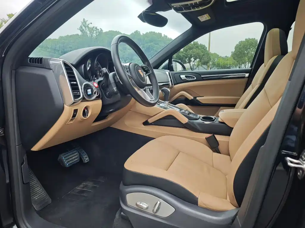 Porsche Cayenne 2015
